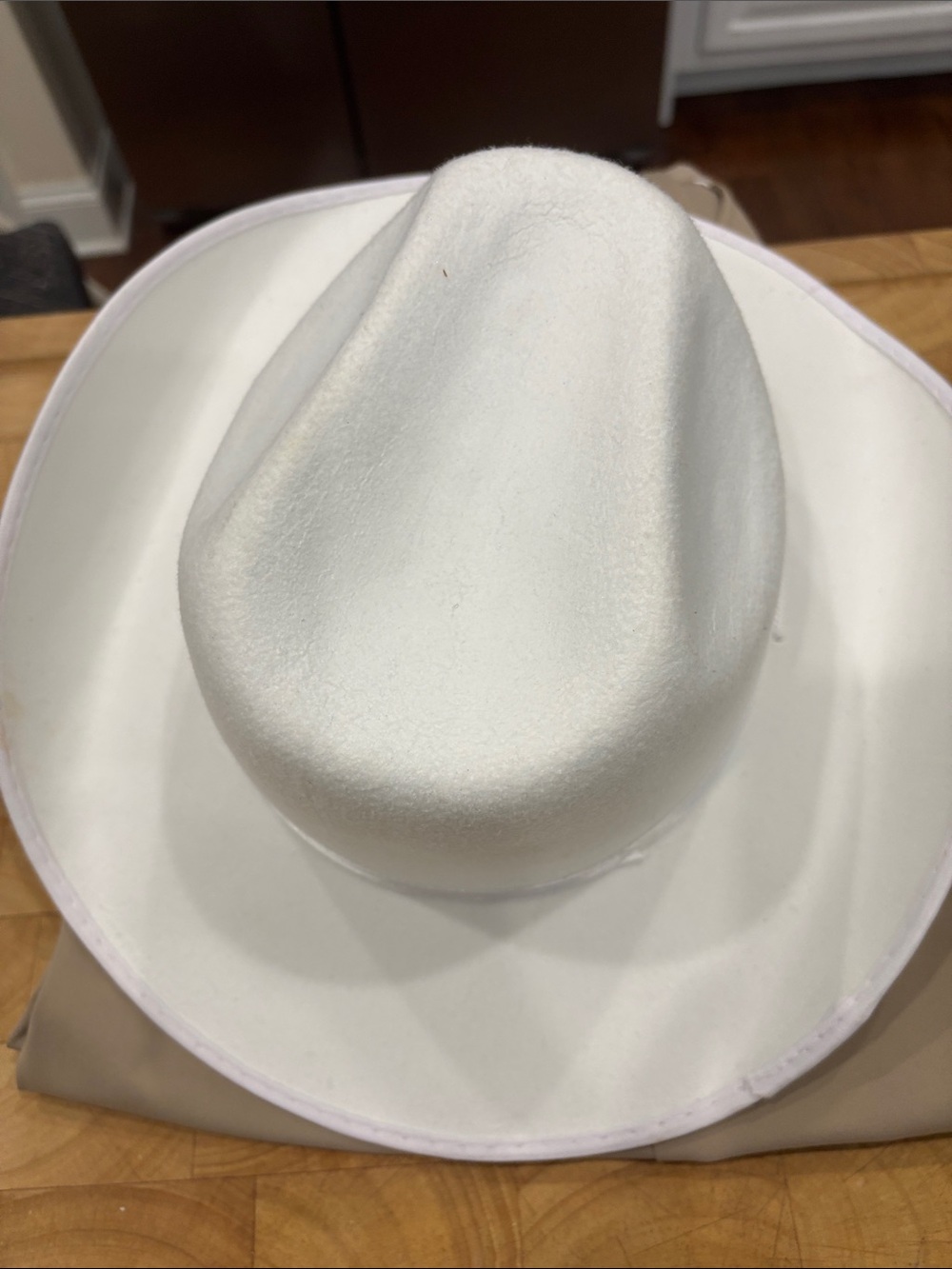 White Felt Western Cowboy Hat